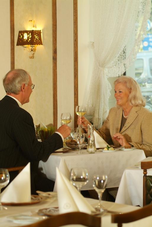 Ringhotel Giffels Goldener Anker Bad Neuenahr-Ahrweiler Luaran gambar