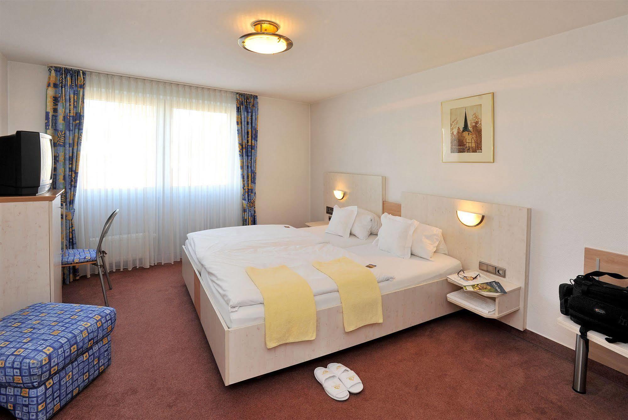 Ringhotel Giffels Goldener Anker Bad Neuenahr-Ahrweiler Luaran gambar