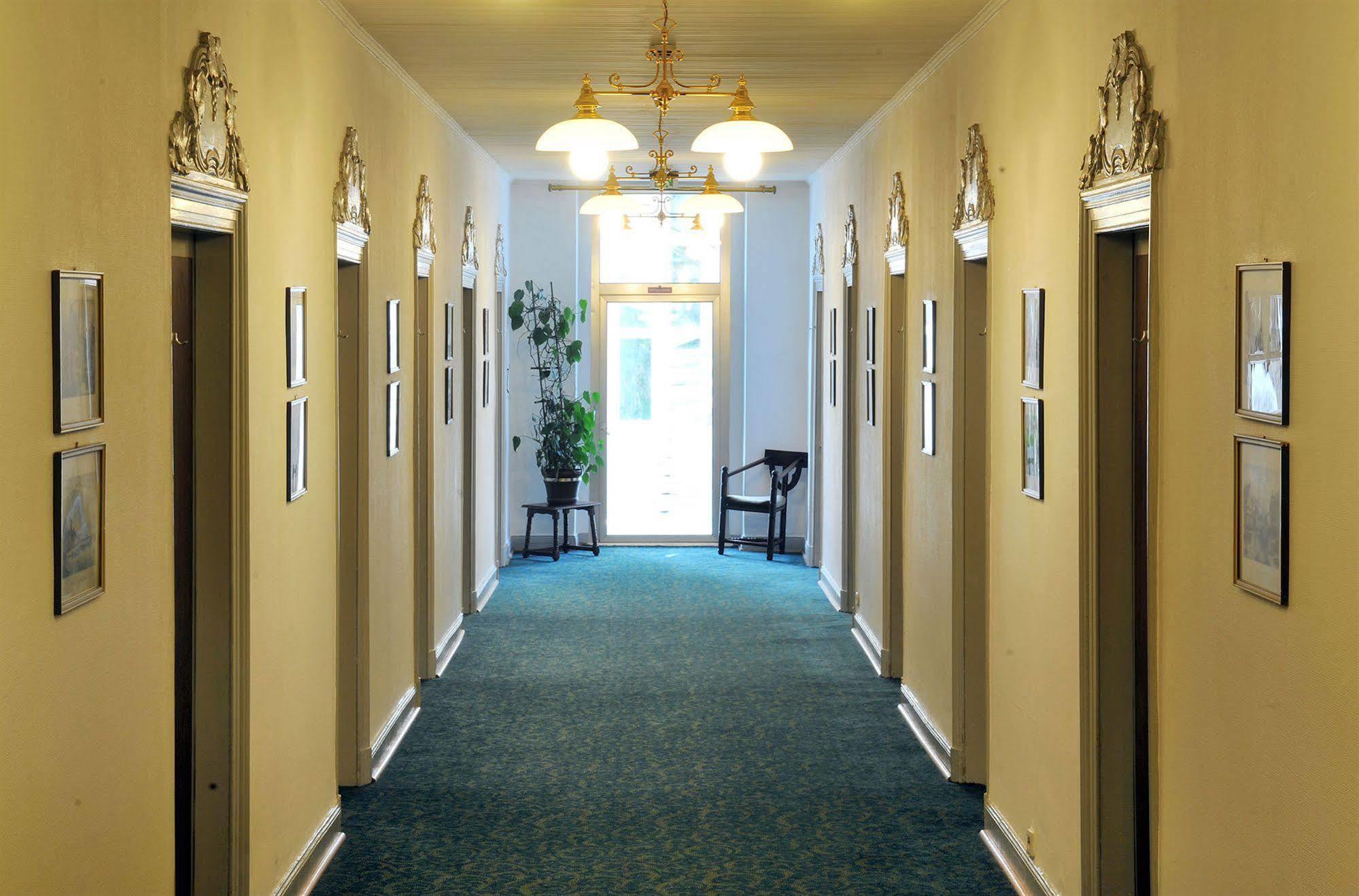Ringhotel Giffels Goldener Anker Bad Neuenahr-Ahrweiler Luaran gambar